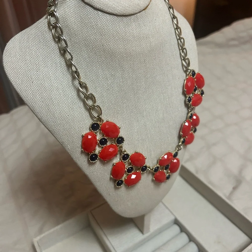 Stella & Dot MAE Red Statement Necklace Gold Tone Floral Backing Retired
